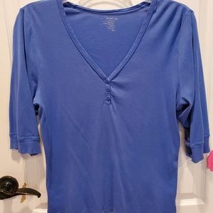 V neck 3 button soft cotton top